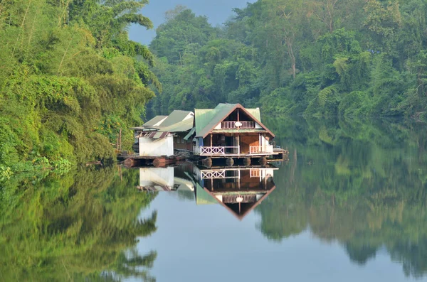 泰国北碧府的夸河 — 图库照片