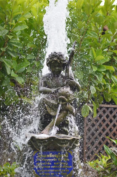 Beautiful Cupid Fountain Park — Stockfoto