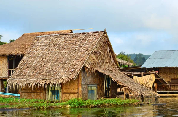 Casa Flotante Río Kwai Tailandia —  Fotos de Stock