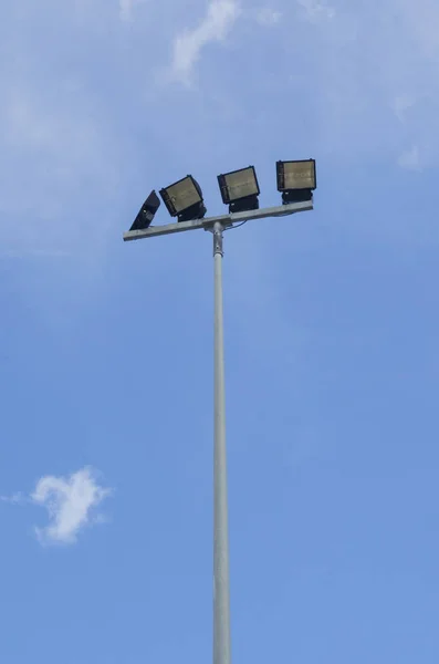 Straßenlaterne Mit Blauem Himmel — Stockfoto