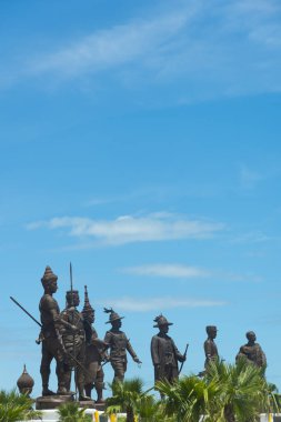 Hua Hin, Tayland - 18 Kasım 2015: Ratchapak Parkı ve yedi eski Tayland kralının heykelleri, Majesteleri Kral Bhumibol Adulyadej 'in kraliyet izni ile Tayland Kraliyet Ordusu tarafından inşa edilmiştir..