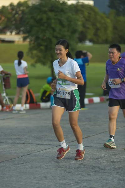 Nakhonnayok Tajlandia Listopada Niezidentyfikowany Runner Bierze Udział Maratonie 2015 Nakhonnayok — Zdjęcie stockowe