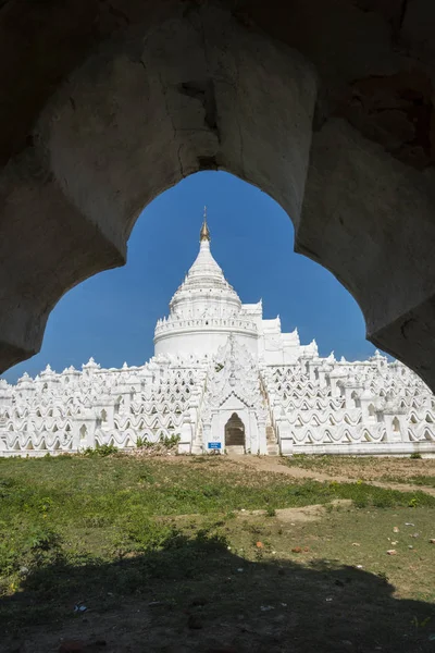 Hsinbyume 妙登丹塔 帕亚寺 Mingun 缅甸曼德勒的白塔 — 图库照片