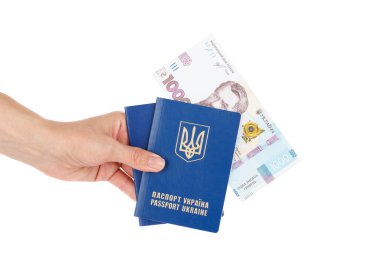 Elinde bir banknot ile 1000 hryvnia, izole edilmiş.