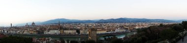 Şaşırtıcı panorama Floransa Katedrali Santa Maria del Fiore, Palazzo Vecchio Sarayı, Floransa, İtalya 