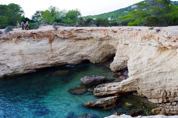 Cala i ön Ibiza, Spanien — Stockfoto