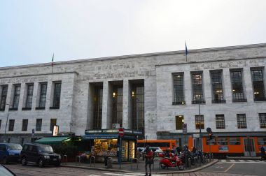 Marcello Piacentini, Milan, İtalya tarafından tasarlanmış açık Milan mahkeme mahkeme, Adalet Sarayı (Palazzo di Giustizia)