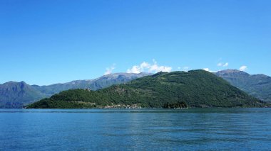 Lake Iseo, Lombardiya, İtalya Monte Isola Adası feribot dan görünüm