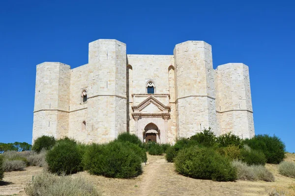 Castel del Monte (Castello del Monte) in Puglia, Italia. Patrimonio Mondiale UNESCO dal 1996 . — Foto Stock