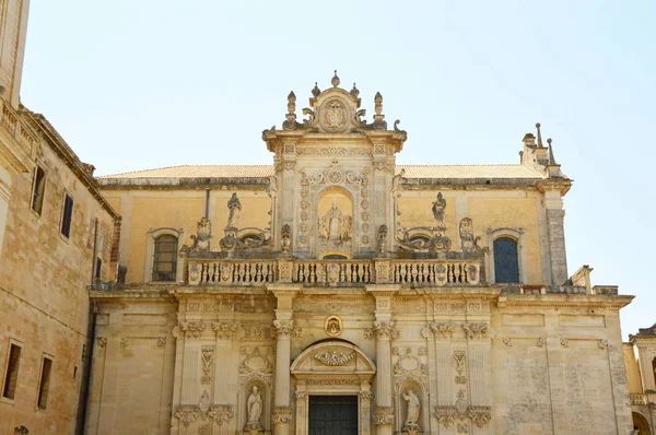 Lecce kathedraal gewijd aan de veronderstelling van de Maagd Maria, Apulië, Italië — Stockfoto