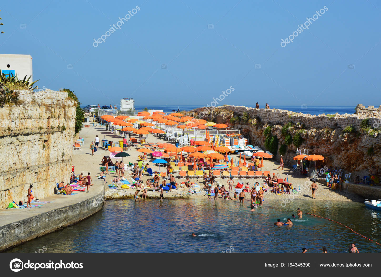 Polignano A Mare Italia 4 Agosto 2017 Piccola Spiaggia