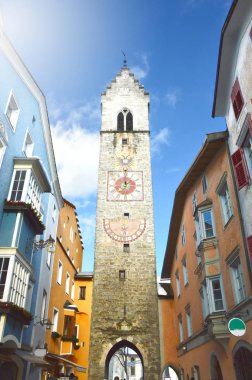 Sterzing eski kasaba kulede Zwlferturm \ VIPITENO, South Tyrol, İtalya