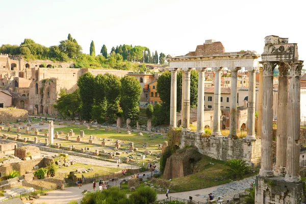 Foro Romano y ruinas de Roma, Italia . — Foto de Stock