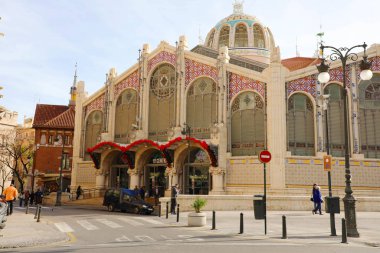 Valencia, İspanya - 28 Kasım 2019: Valencia, İspanya 'nın Mercat Central (merkez pazarı)' nın dışı