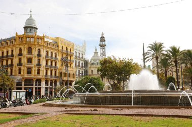 Valencia, İspanya - 28 Kasım 2019: Placa de l 'Ajuntament Meydanı, İspanya