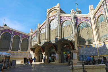 Valencia, İspanya - 27 Kasım 2019: Valencia, İspanya 'nın Mercat Central (merkez pazarı)' nın dışı