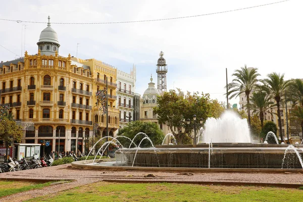 VALENCIA, ESPAÑA - 28 DE NOVIEMBRE DE 2019: Plaza Placa de l 'Ajuntament en Valencia, España —  Fotos de Stock