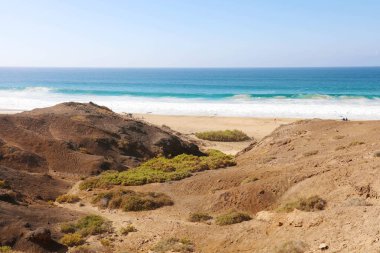 Fuerteventura Adası 'ndaki El Cotillo plajı yakınlarındaki çorak bölge.