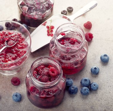 ev yapımı berry reçel