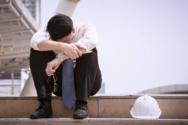 Asya işadamı profesyonel başarısız oldu ya da iş ya da kariyer üzgün 