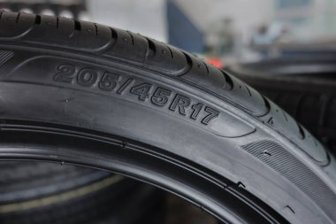 boyutları ve yapı satılık araba lastik boyutu temsil eder
