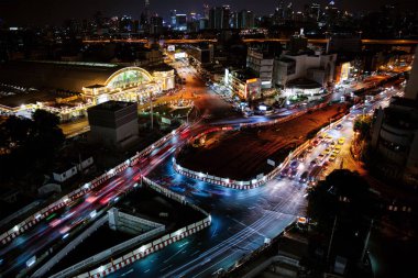 Hua Lamphong istasyonu, tren demiryolu ana merkez merkezinde transpor için