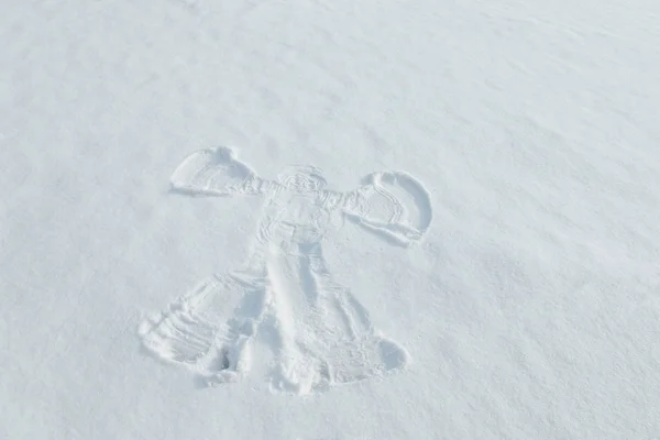 Na neve o padrão de borboleta . — Fotografia de Stock