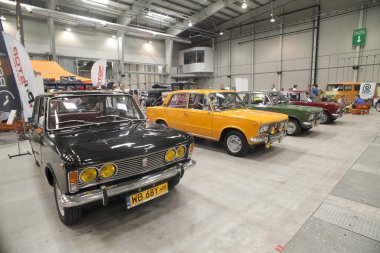 Varşova, Polonya, Mayıs 13: Oldtimer Fiat 125p araba Varşova otomatik 13 Mayıs 2017 adil Nostalji, Varşova, Polonya.