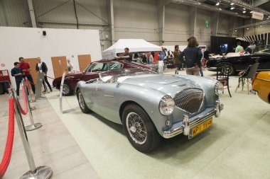Varşova, Polonya, Mayıs 13: Oldtimer araba Varşova otomatik 13 Mayıs 2017 adil Nostalji, Varşova, Polonya.