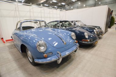 Varşova, Polonya, Mayıs 13: Oldtimer araba Varşova otomatik 13 Mayıs 2017 adil Nostalji, Varşova, Polonya.