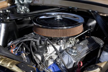 Varşova, Polonya, Mayıs 13: Oldtimer Ford Mustang 302 tarihinde Varşova otomatik 13 Mayıs 2017 adil Nostalji, Varşova, Polonya.