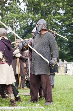 Drohiczyn, Polonya, 8 Temmuz: Ortaçağ savaşçı Vikingler, Baltık ve Slav savaşçılar toplantı 8 Temmuz 2017 Drohiczyn, Polonya'da üzerinde kavga sırasında.