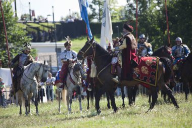 Kanatlı Hussars - askeri piknik üzerinde savaş inscenisation