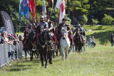 Kanatlı Hussars - askeri piknik üzerinde savaş inscenisation