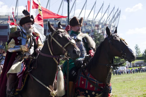 Húsares alados - Batalla de inescenización en el picnic militar — Foto de Stock