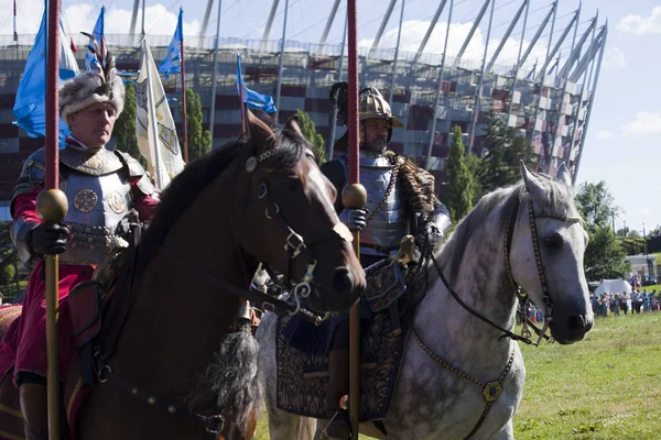 Kanatlı Hussars - askeri piknik üzerinde savaş inscenisation