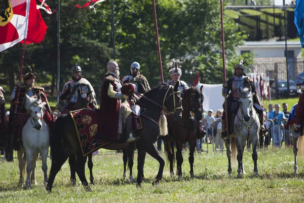 Hussards ailés - Inscenisation de bataille sur pique-nique militaire — Photo