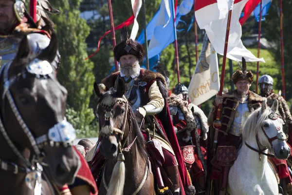 Hussards ailés - Inscenisation de bataille sur pique-nique militaire — Photo