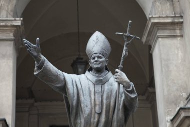 Varşova, Polonya - 10 Ocak 2018: Heykel, Papa John Paul II - kutsal John Paul - Varşova, Polonya, Europ içinde