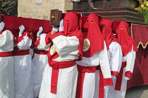 Semana Santa, hombre de paso, procesión, Málaga, España — Foto de Stock