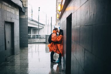 Bir yağmurlu bir gün