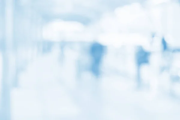 Sokakta yürüyen insanlar. 