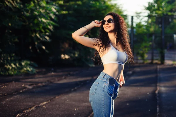 Young Brunette Glasses Long Curly Hair Standing Street White Top — Stock Photo, Image