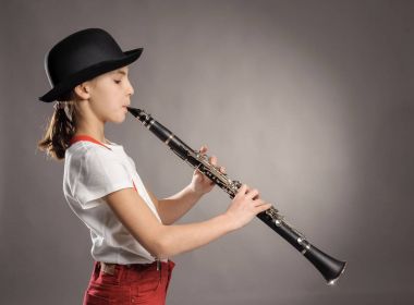 Kız oyun klarnet