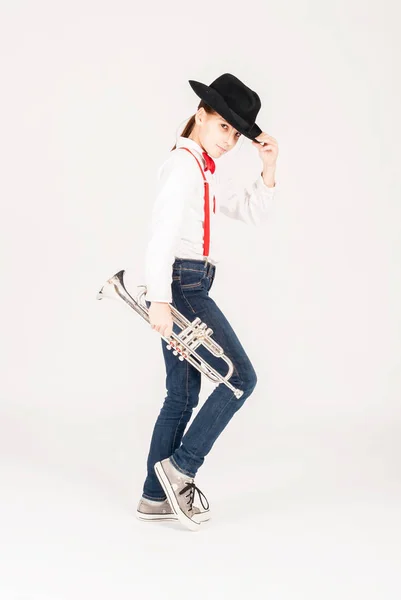 Menina com trompete — Fotografia de Stock