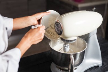 kek için hamur karıştırıcı