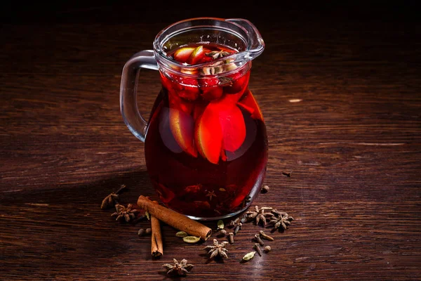 Decorated Composition Mulled Wine Glasses Wooden Table — Stock Photo, Image