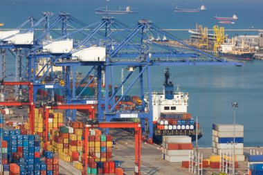 kap kargo yük gemi Köprüsü yükleme çalışma crane ile ben