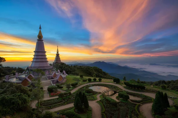 Landmark twin pagoda in doi Inthanon national park — Stock Photo, Image