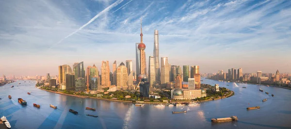 Shanghai skyline with modern urban skyscrapers, China — Stock Photo, Image